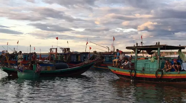 làng cá Cửa Nhượng