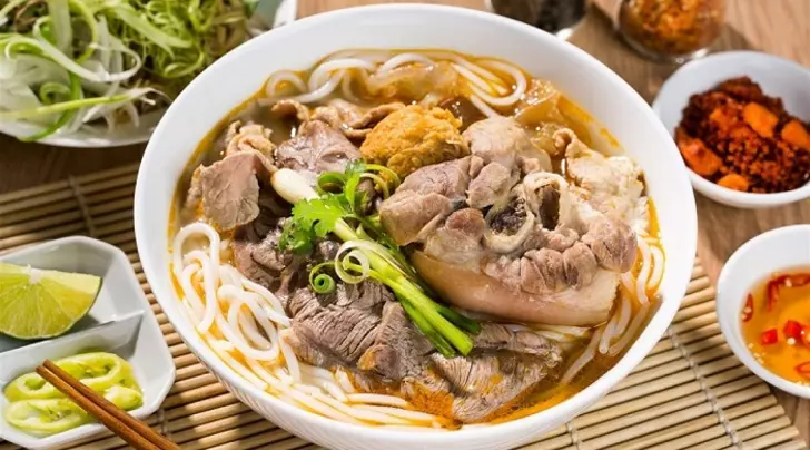 4 món ăn Huế nhất định phải thử khi đến mảnh đất cố đô