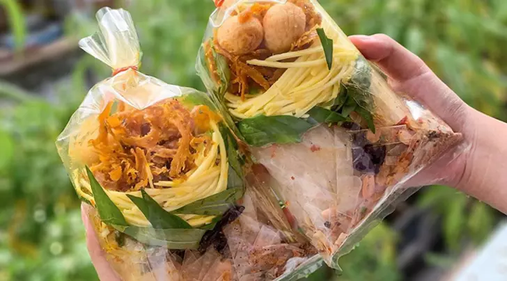 bánh tráng trộn