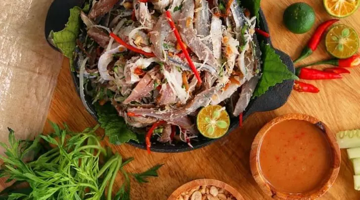 cách làm gỏi cá trích