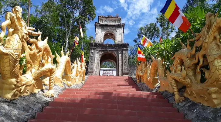 chùa Ngọa Cương