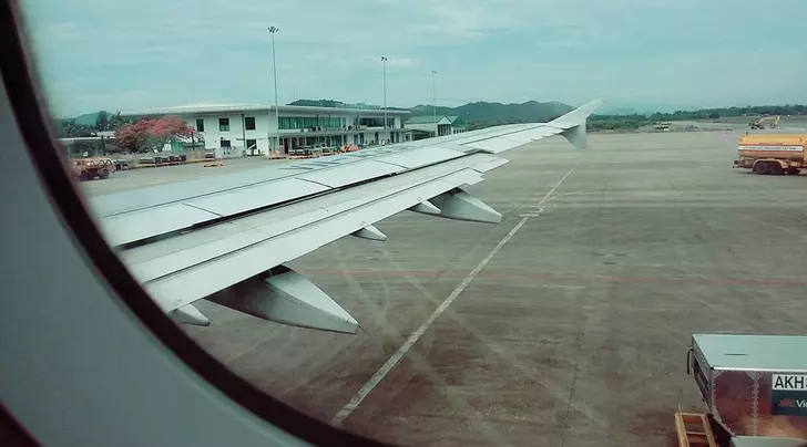 sân bay Phú Bài 