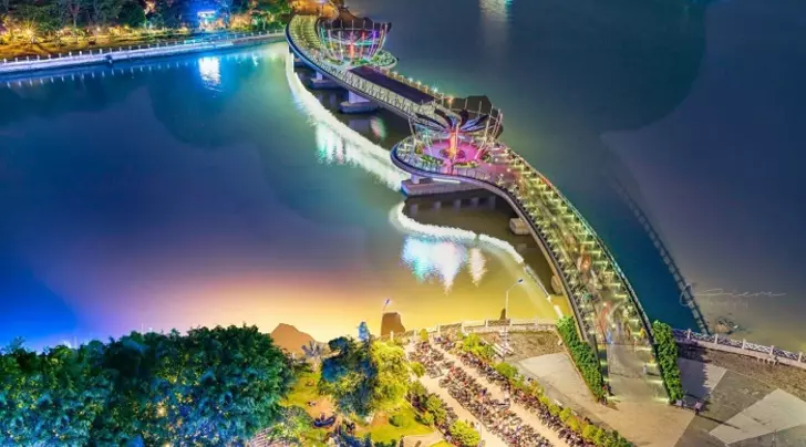 Ninh Kieu Wharf