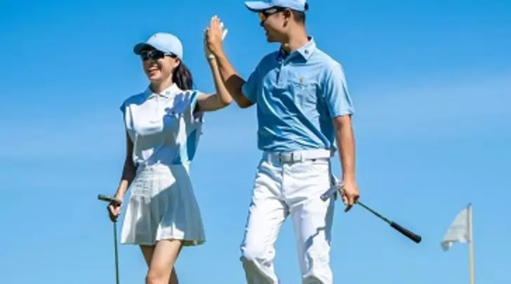 Dáng đứng đánh golf chuẩn