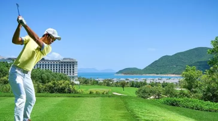 Đặt sân golf