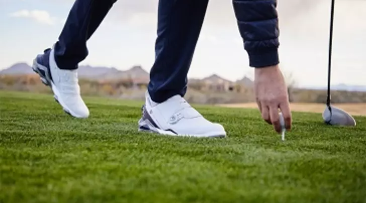 Giày golf