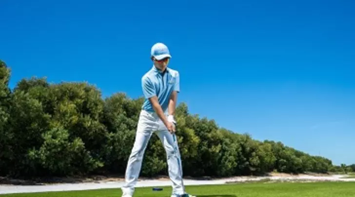 Tập golf bao lâu thì ra sân
