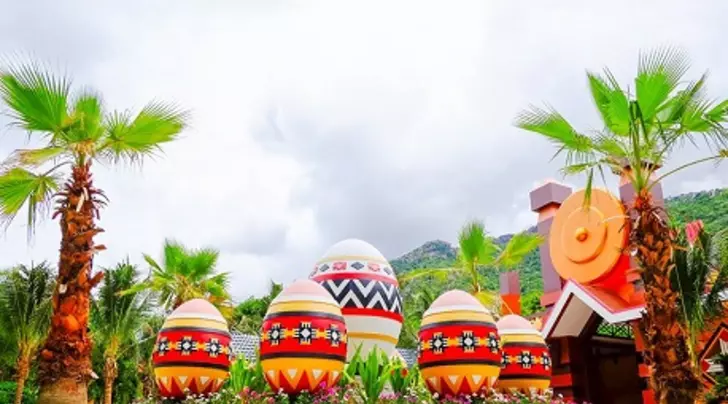 Khu du lịch Trăm Trứng