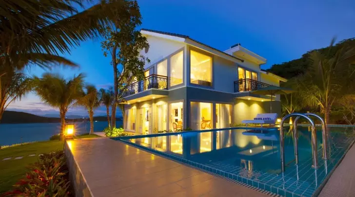 Hòn Tằm Resort