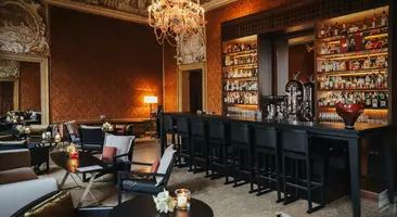 Venice restaurant & pub