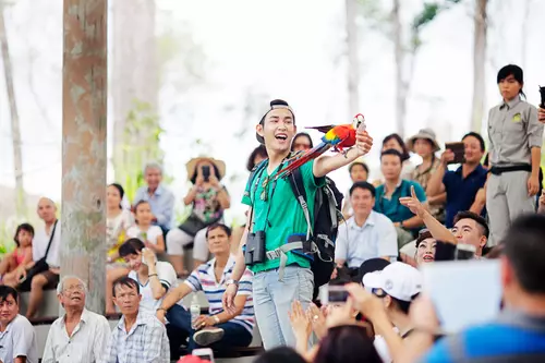 Hinh-anh-Vinpearl-Safari-Phu-Quoc-San_khau-chim-7