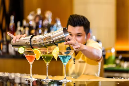 Hinh-anh-VinOasis-Phu-Quoc-Lobby_Bar-1