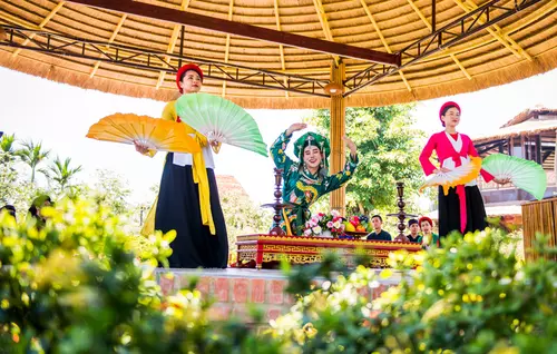 Hinh-anh-VinWonders-Nam-Hoi-An-Dao-van-hoa-Quang-truong-van-hoa-Show-dien-nghe-thuat-so-1