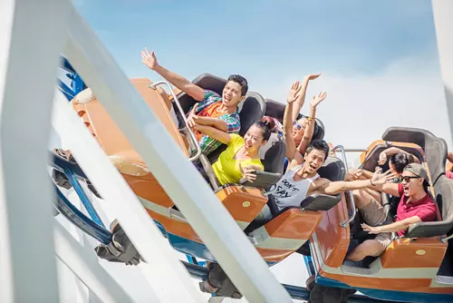 Hinh-anh-VinWonders-Nha-Trang-Adventure-Land-Tau-luon-sieu-toc-so-2