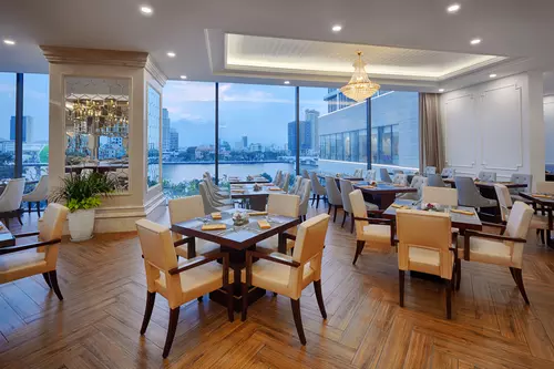 Hinh-anh-Vinpearl-Condotel-Riverfront-Da_Nang-Han_River_Restaurant14