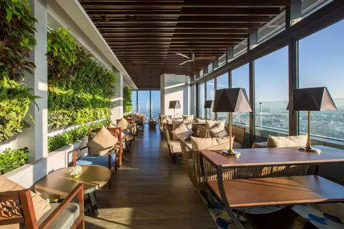 Hinh-anh-Vinpearl-Hotel-Hue-Skybar1