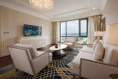 Hinh-anh-Vinpearl-Hotel-Tay-Ninh-Suite_Room1