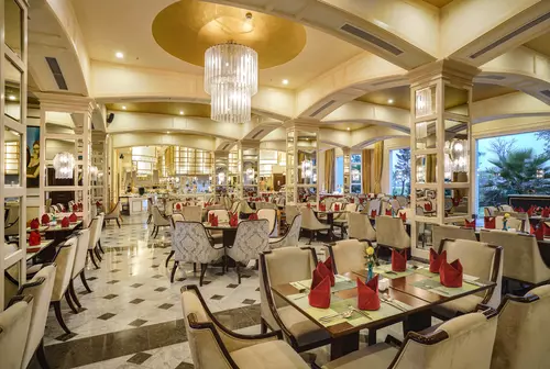 Hinh-anh-Vinpearl-Resort-&-Gofl-Phu-Quoc_Garden_Court1