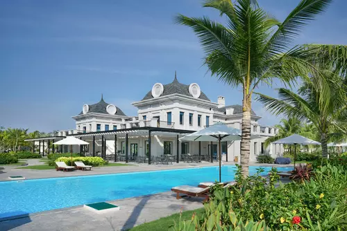 Hinh-anh-Vinpearl-Resort-&-Gofl-Phu-Quoc_The_Club_Lounge1