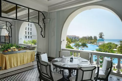 Hinh-anh-Vinpearl-Resort-&-Gofl-Phu-Quoc_The_Primce_Bar_Grill1