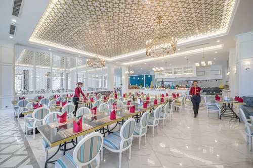 Hinh-anh-Vinpearl-Resort-&-Spa-Long-Beach-Nha-Trang_Restaurant3