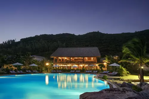 Hinh-anh-Vinpearl-Resort-&-Spa-Nha-Trang-Bay_Sandy1