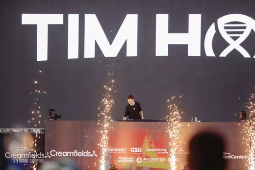 Hinh-anh-Phu-Quoc-United-Center-Creamfields-Tim-Hox5