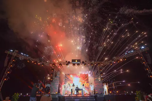 Hinh-anh-Vinpearl-Discovery-Wonderworld-Countdown-party-12