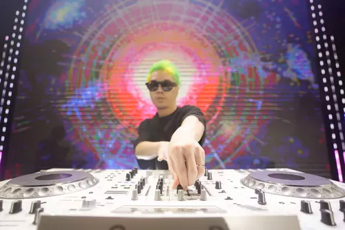 Hinh-anh-Vinpearl-Discovery-Wonderworld-Countdown-party-13