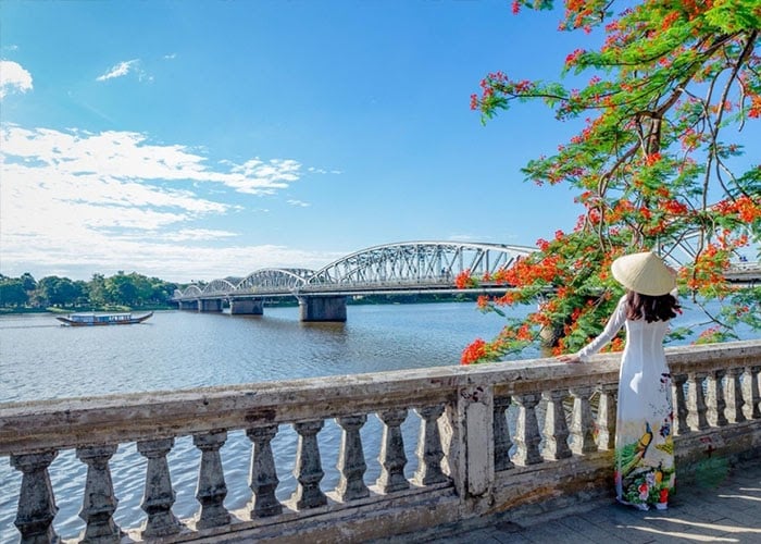Sông Hương Huế - Khám Phá Vẻ Đẹp Thơ Mộng Của Kinh Thành Huế