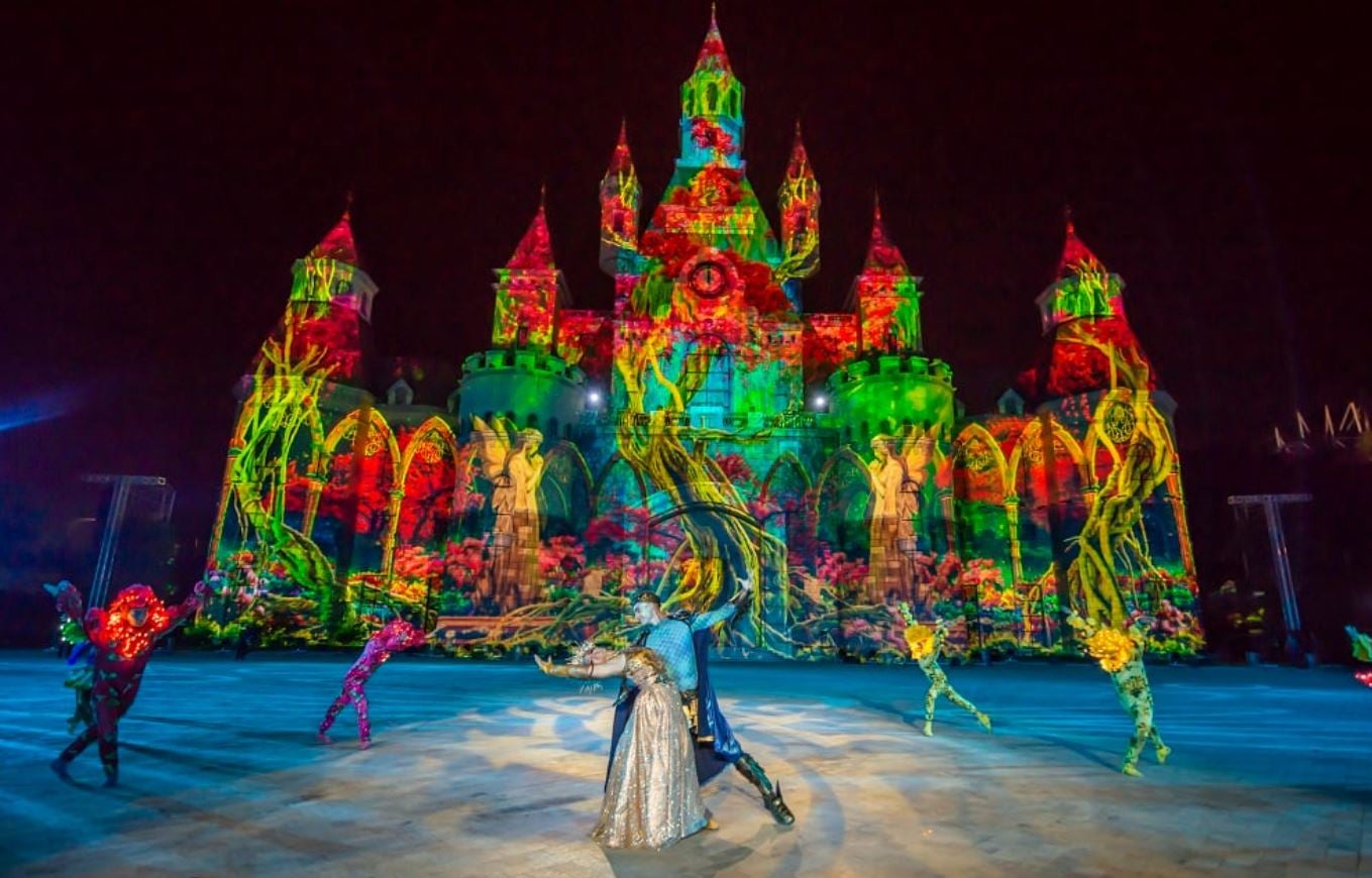 Tata Show - siêu phẩm thực cảnh đa phương tiện đầu tiên tại Việt Nam
