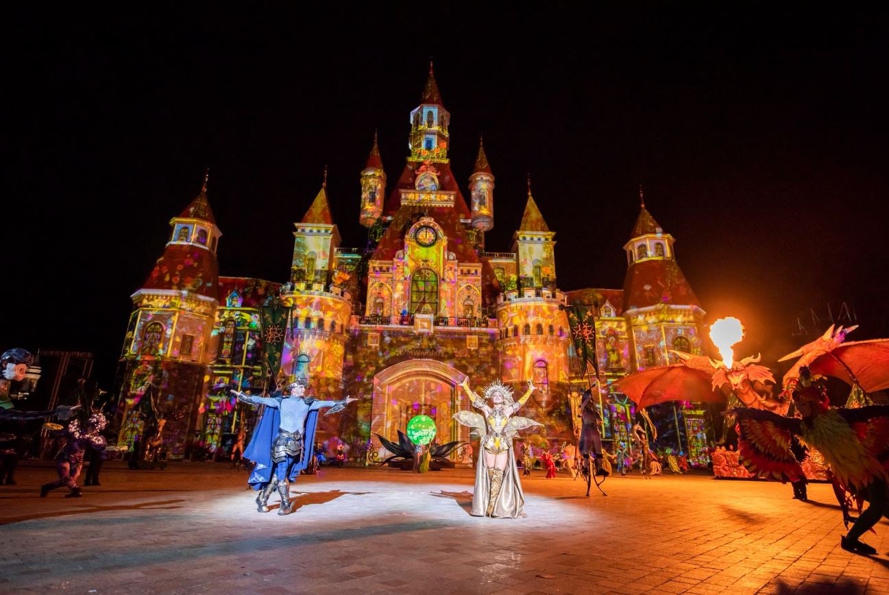 Cốt truyện Tata Show huyền ảo, lôi cuốn