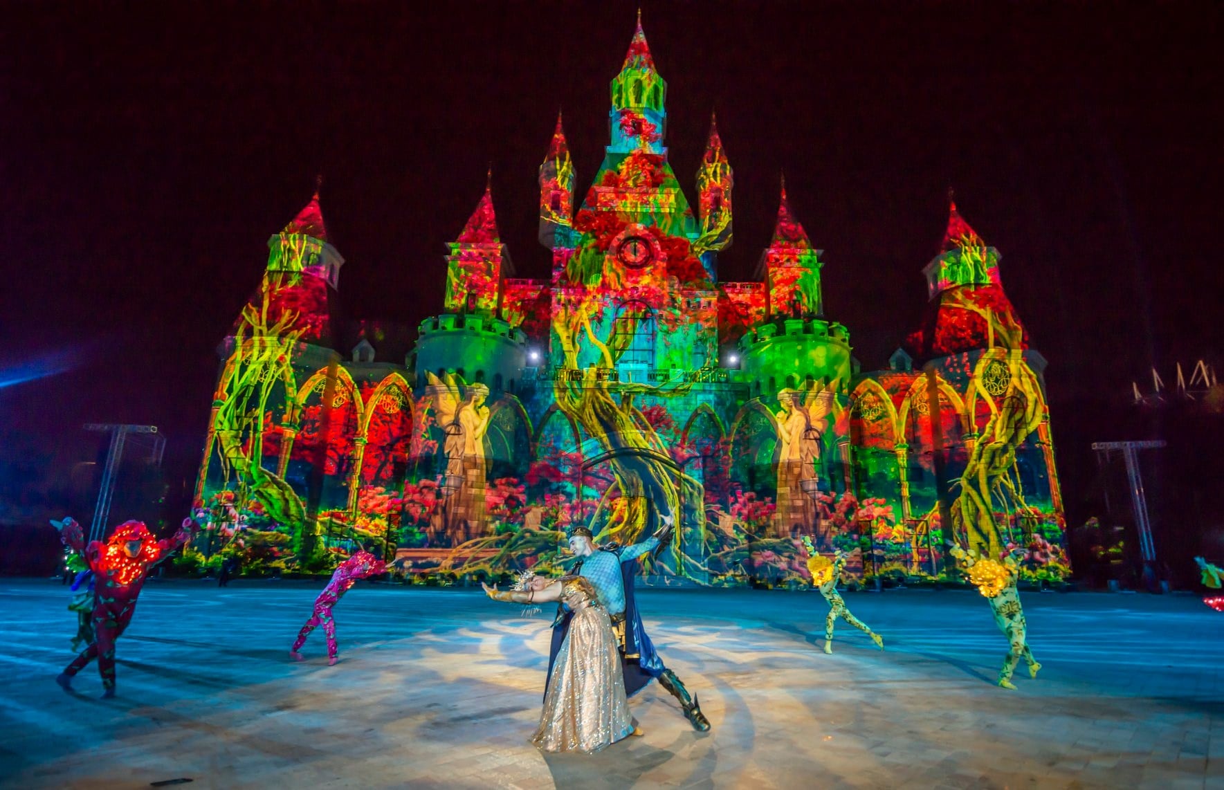 Tata show VinWonders Nha Trang