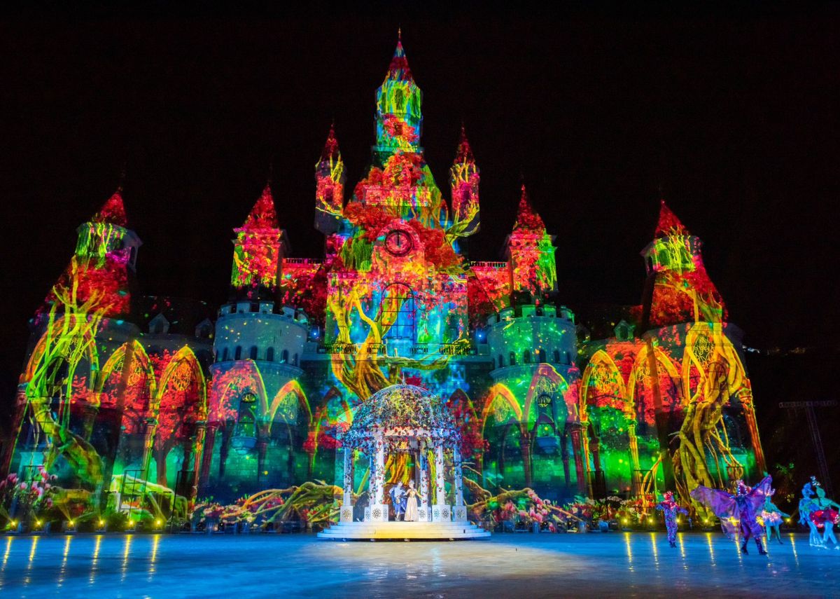 Tata show VinWonders Nha Trang
