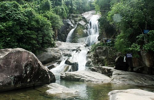 Thác Khe Vằn