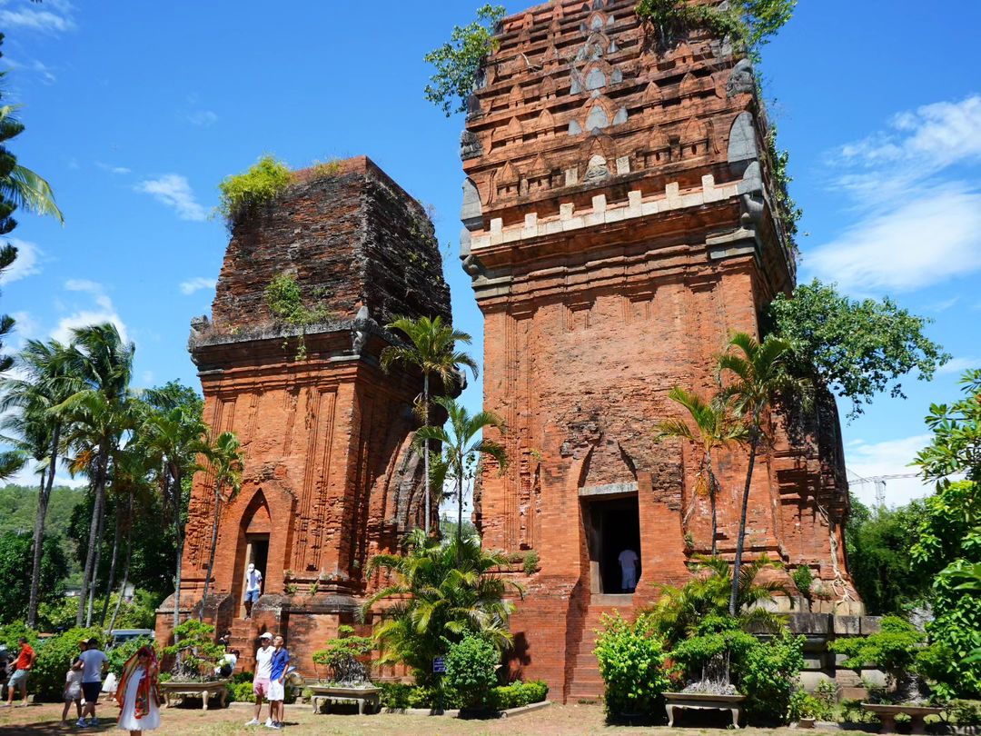 tháp Đôi Bình Định