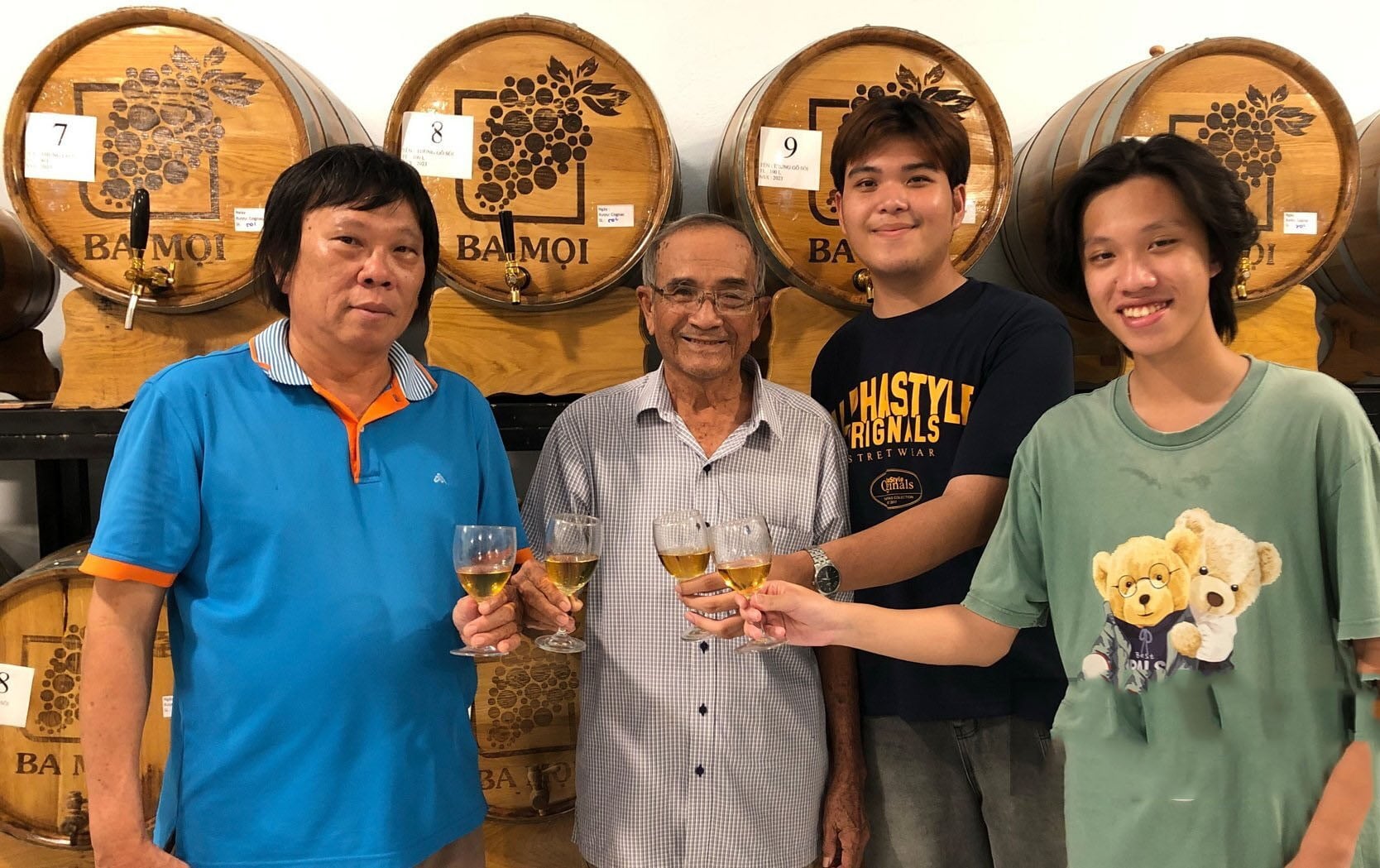 Thưởng thức rượu vang nho