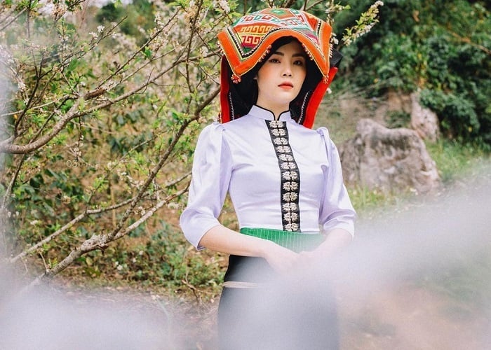 Traditional Vietnamese dress