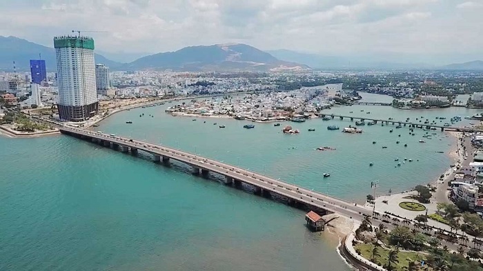 Tran Phu Bridge