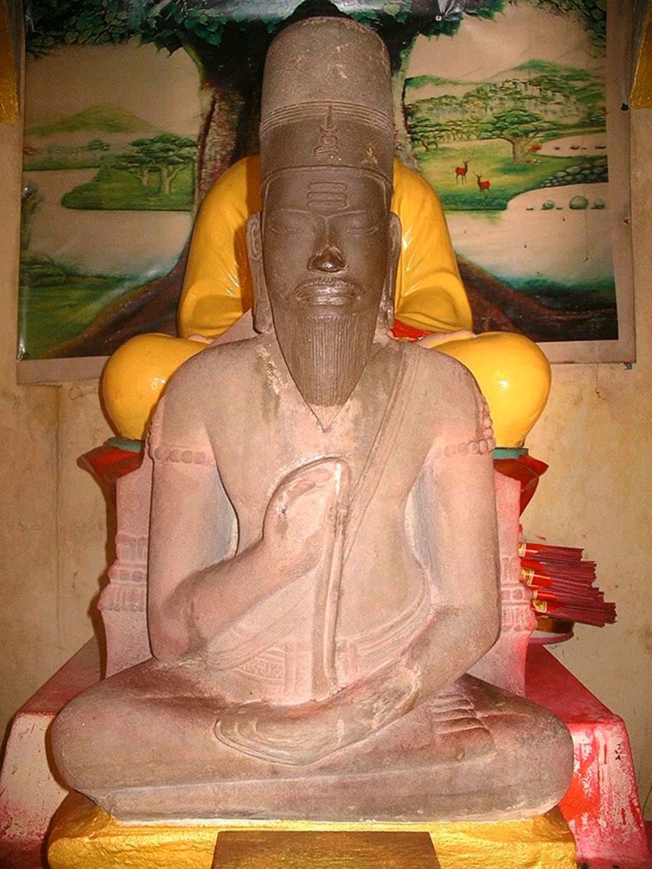 Tượng Phật Lồi