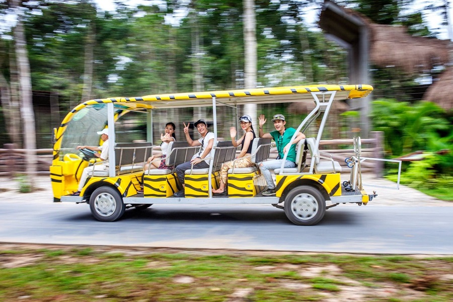 Flash sale gói Zoo Tram tại Vinpearl Safari Phú Quốc
