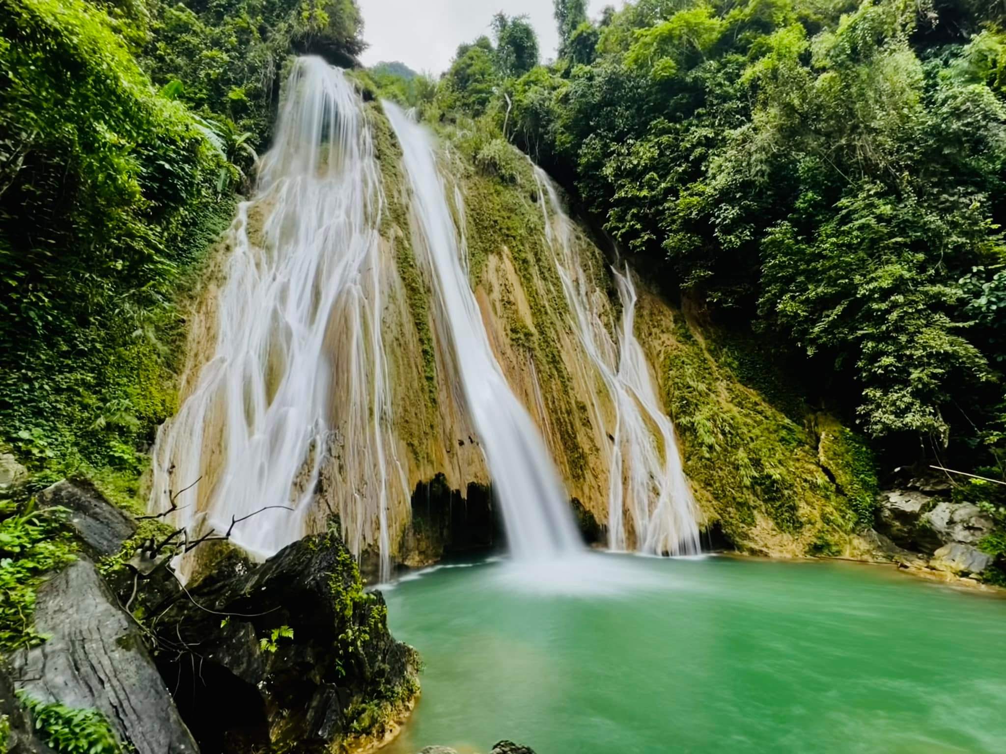 Vẻ đẹp nên thơ của thác Khuổi Nhi Tuyên Quang