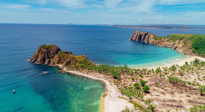 Vietnam's bays