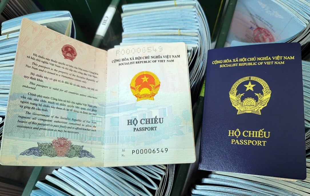 Vietnam passport photo size