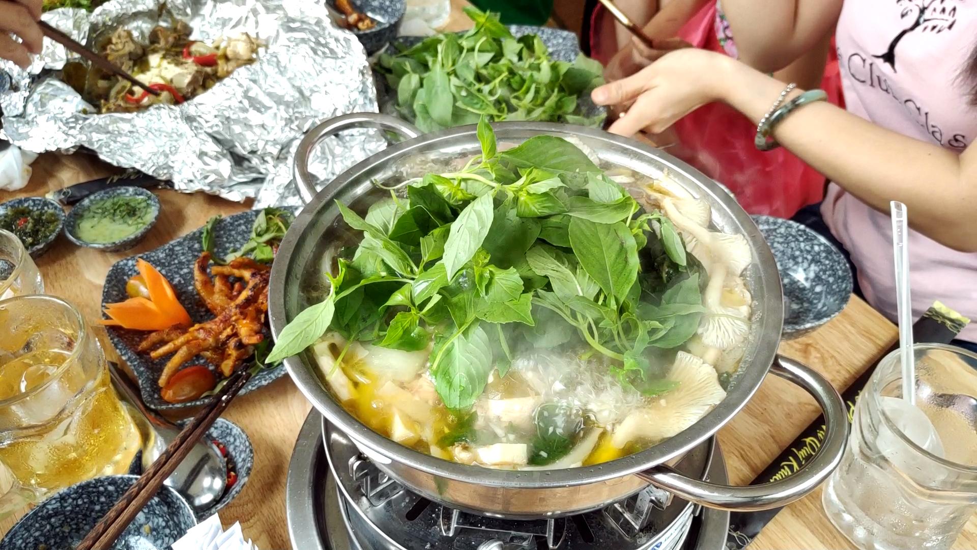 Vietnamese chicken dishes