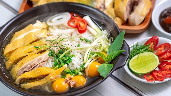 Vietnamese chicken noodle salad
