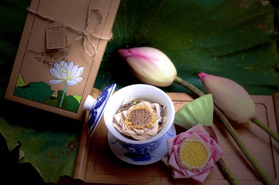 Vietnamese lotus tea