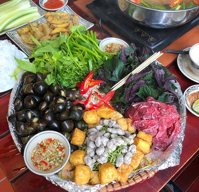 Vietnamese snail dishes