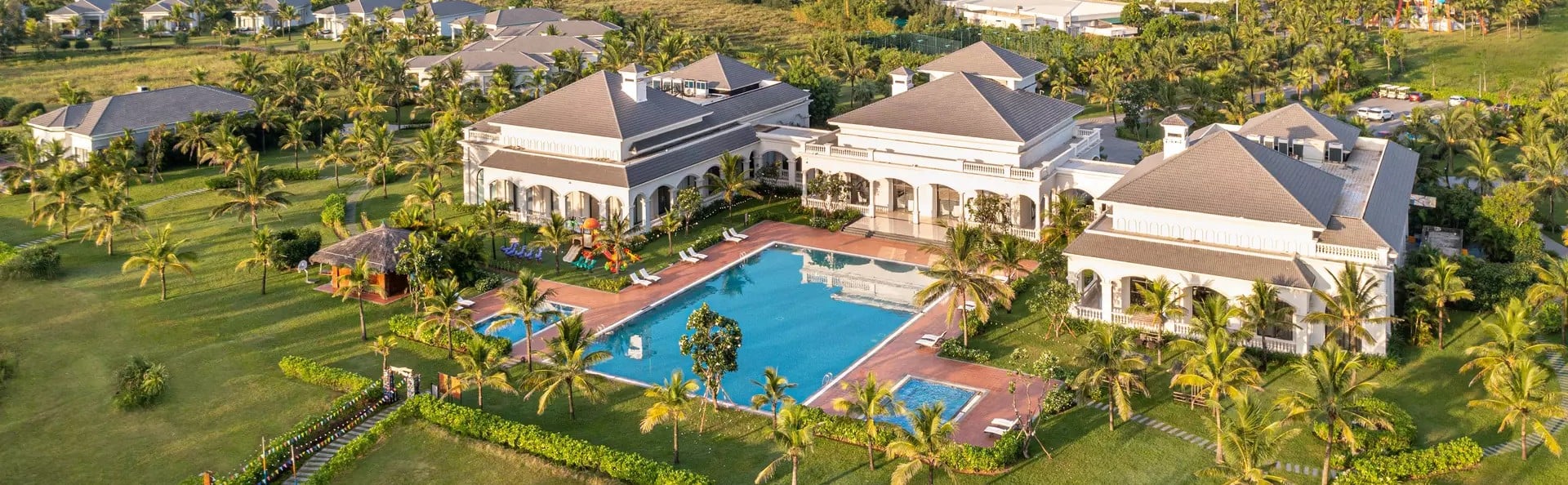 Vinpearl Cửa Hội & Cửa Sót