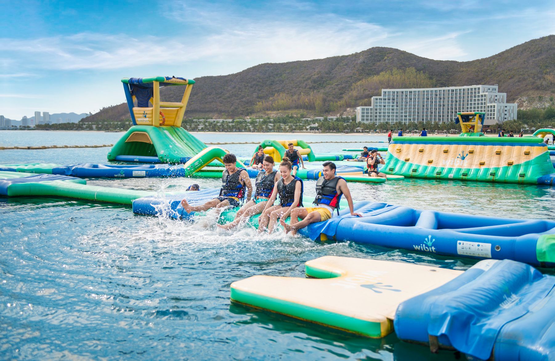 Vui chơi tại VinWonders Nha Trang